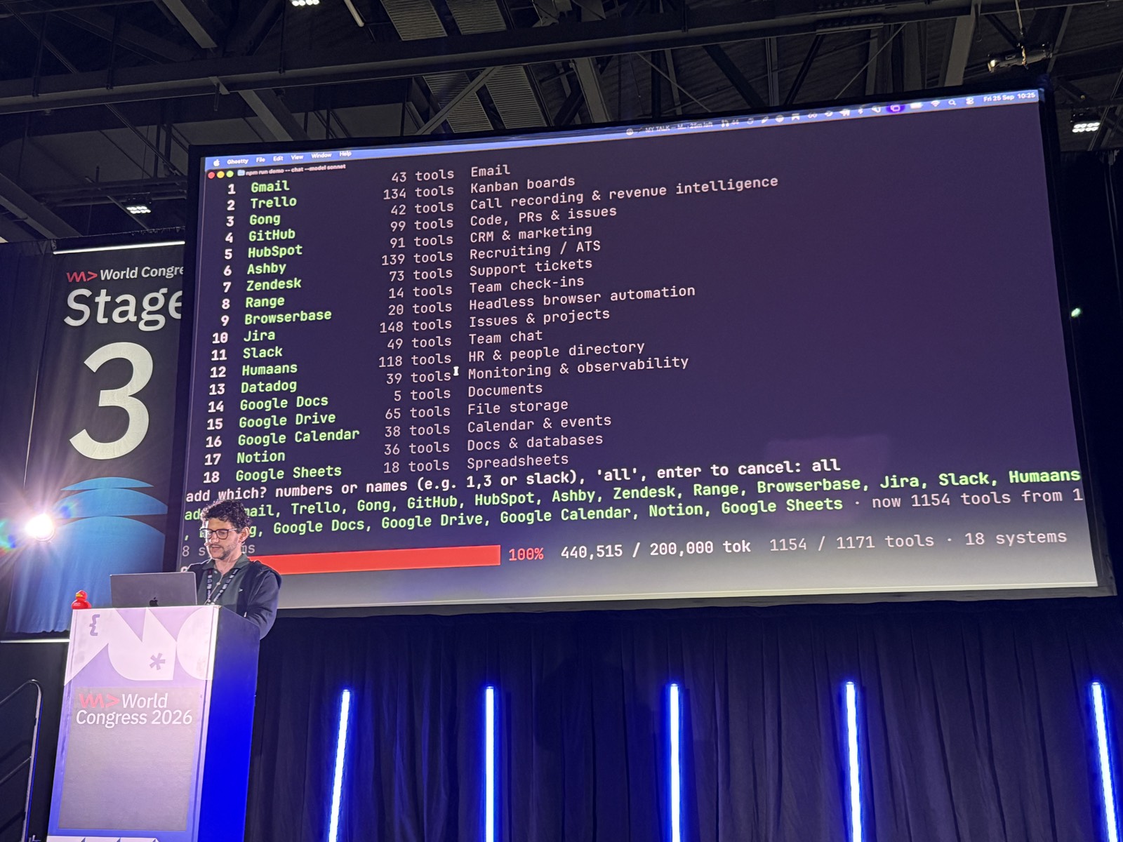 Terminal demo: 18 hệ thống, 1154 tool, context 440,515 trên 200,000 token