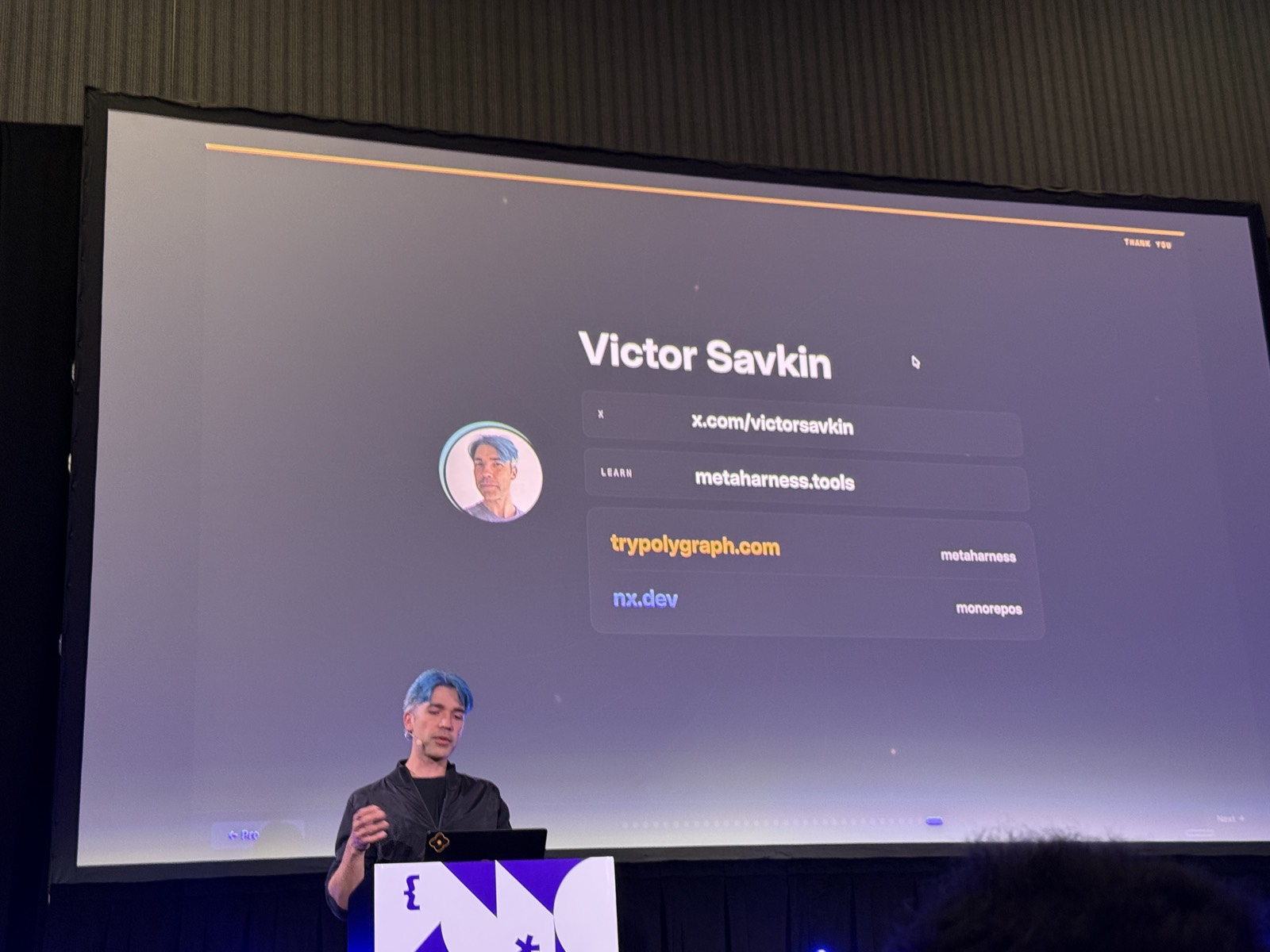 Slide cảm ơn của Victor Savkin