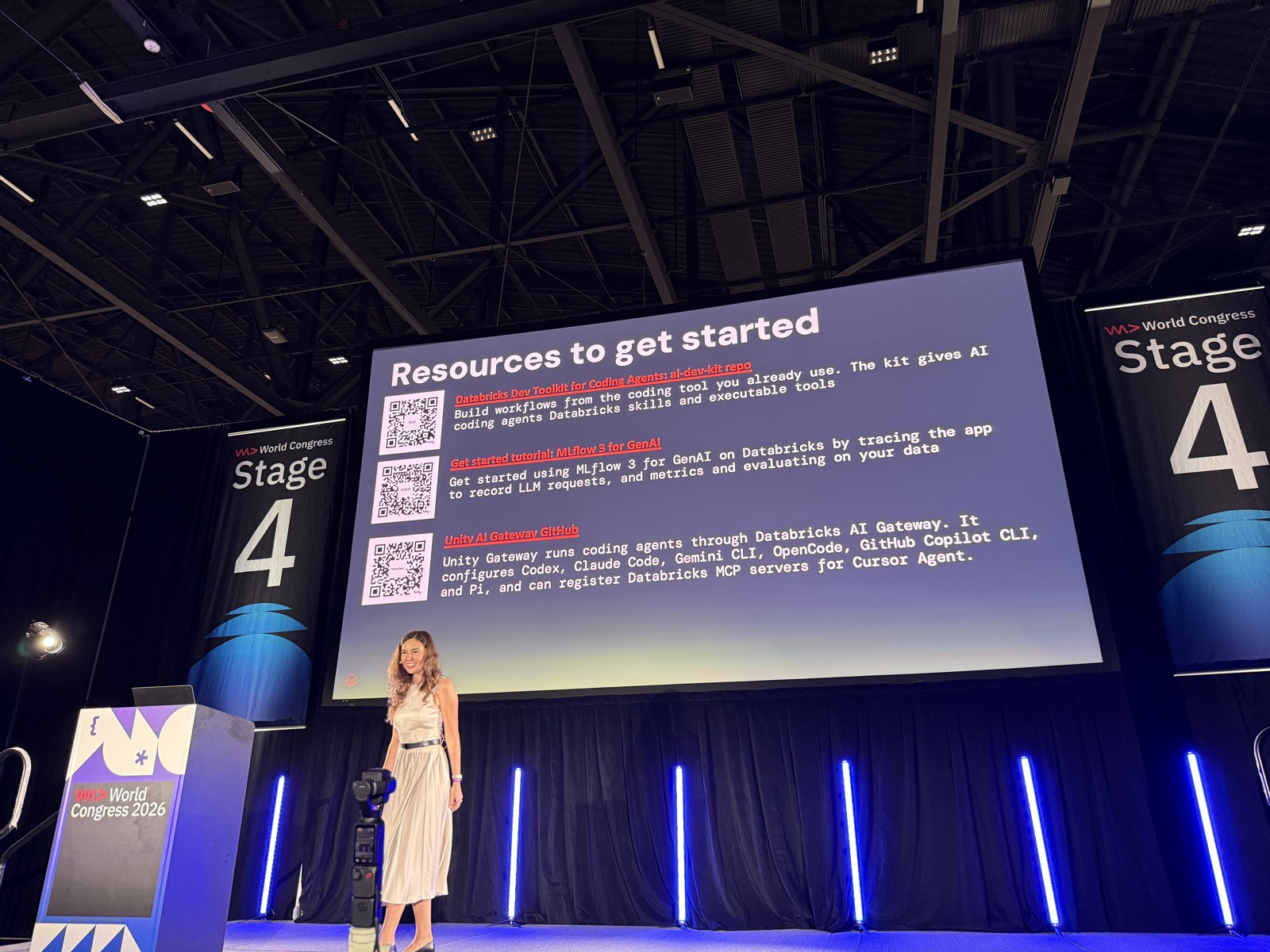 Slide Resources to get started với ba QR code